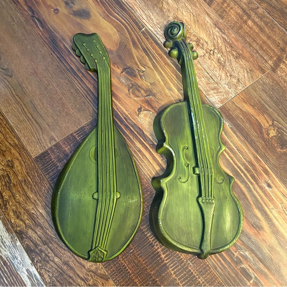 Vintage 60s Royal Cast Metal Green Bass Guitar and Mandolin Wall Hanging art